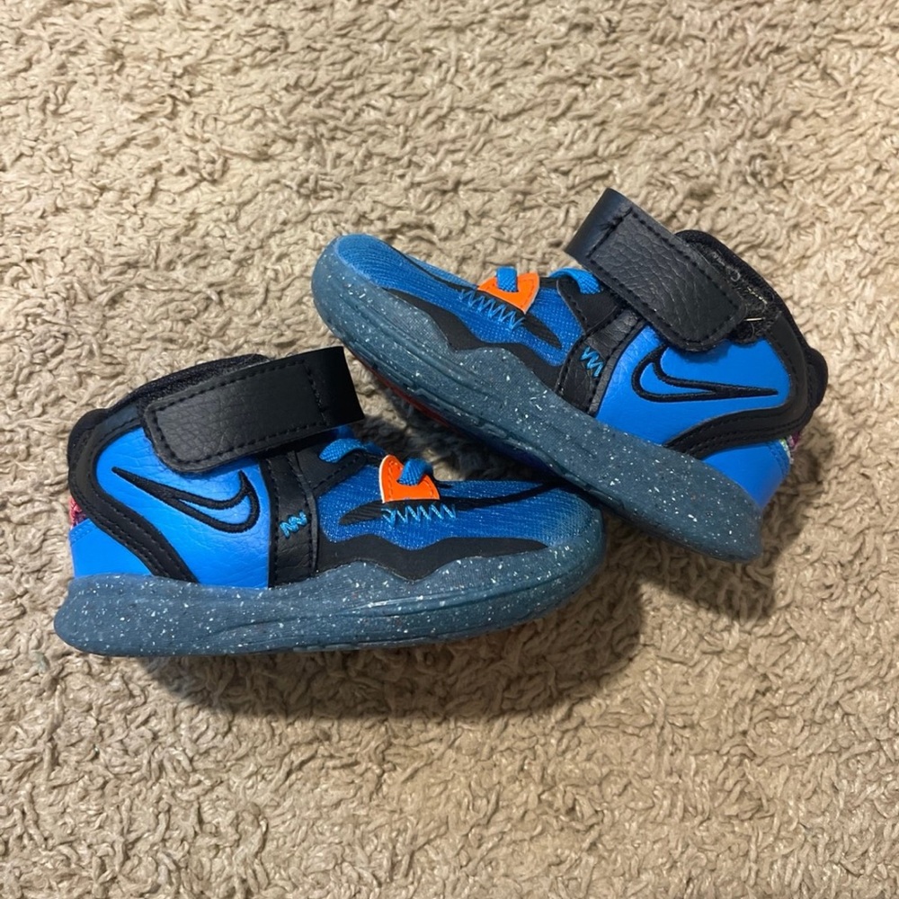 Nike Kyrie Irving Shoes